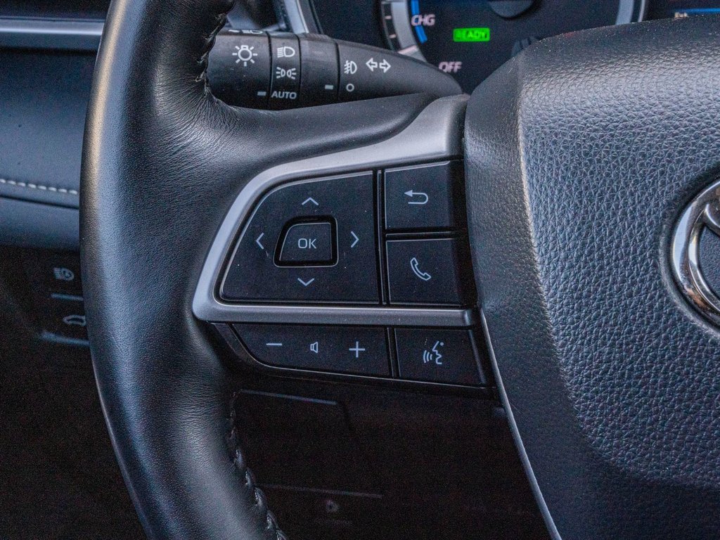 2024 Toyota Highlander Hybride XLE NIGHTSHADE **CUIR+TOIT+MAG NOIR+CARPLAY** in Charlemagne, Quebec - 10 - w1024h768px