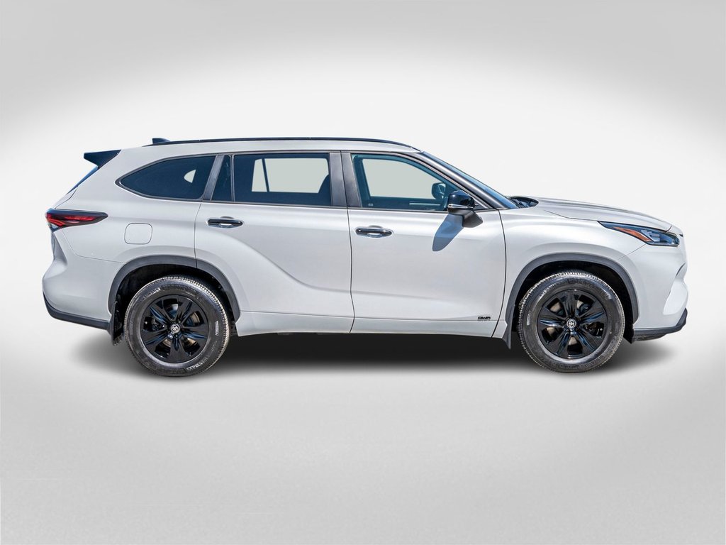 2024 Toyota Highlander Hybride XLE NIGHTSHADE **CUIR+TOIT+MAG NOIR+CARPLAY** in Charlemagne, Quebec - 6 - w1024h768px
