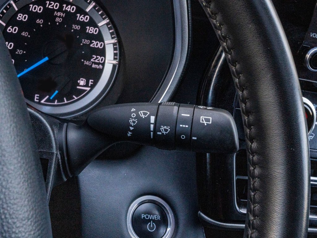 2024 Toyota Highlander Hybride XLE NIGHTSHADE **CUIR+TOIT+MAG NOIR+CARPLAY** in Charlemagne, Quebec - 19 - w1024h768px