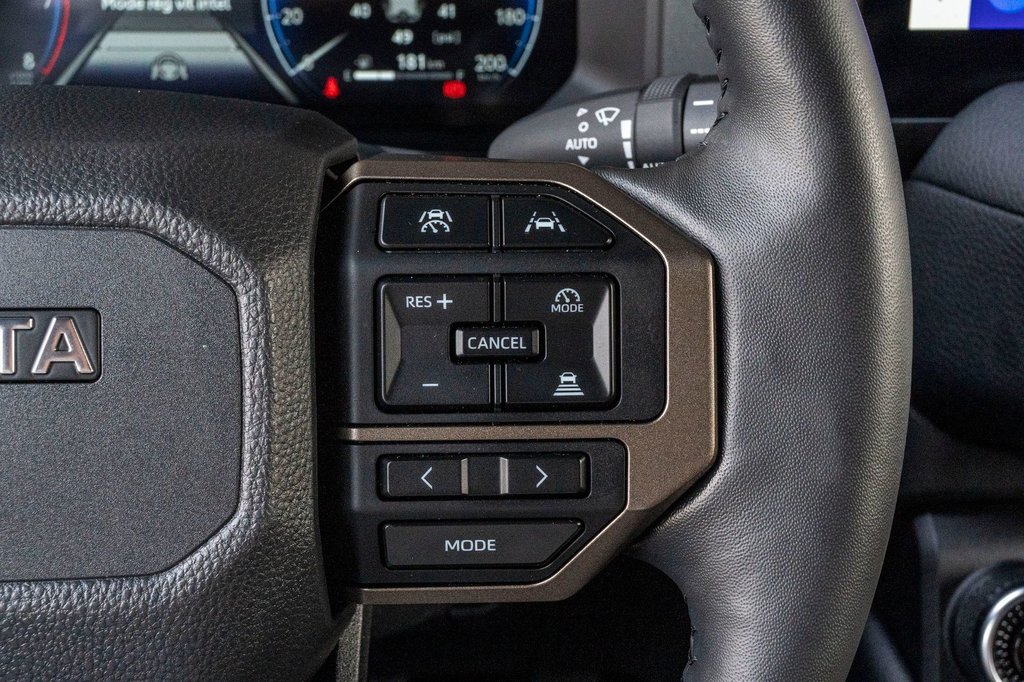 Toyota Land Cruiser **JAMAIS ACCIDENT**RARE**CUIR+TOIT+CARPLAY+MAG** 2024 à Charlemagne, Québec - 11 - w1024h768px