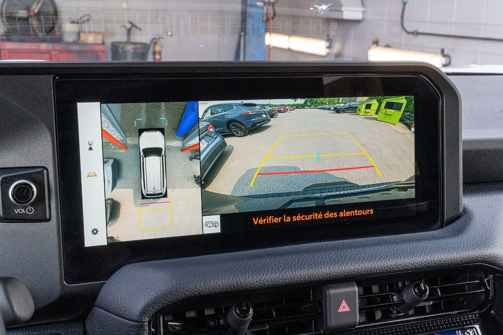 Toyota Land Cruiser **JAMAIS ACCIDENT**RARE**CUIR+TOIT+CARPLAY+MAG** 2024 à Charlemagne, Québec - 15 - w1024h768px