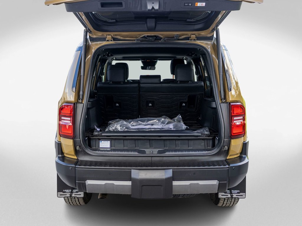 2024 Toyota Land Cruiser FIRST EDITION ** SEULEMENT PRODUIT EN 2024** in Saint-Jérôme, Quebec - 33 - w1024h768px