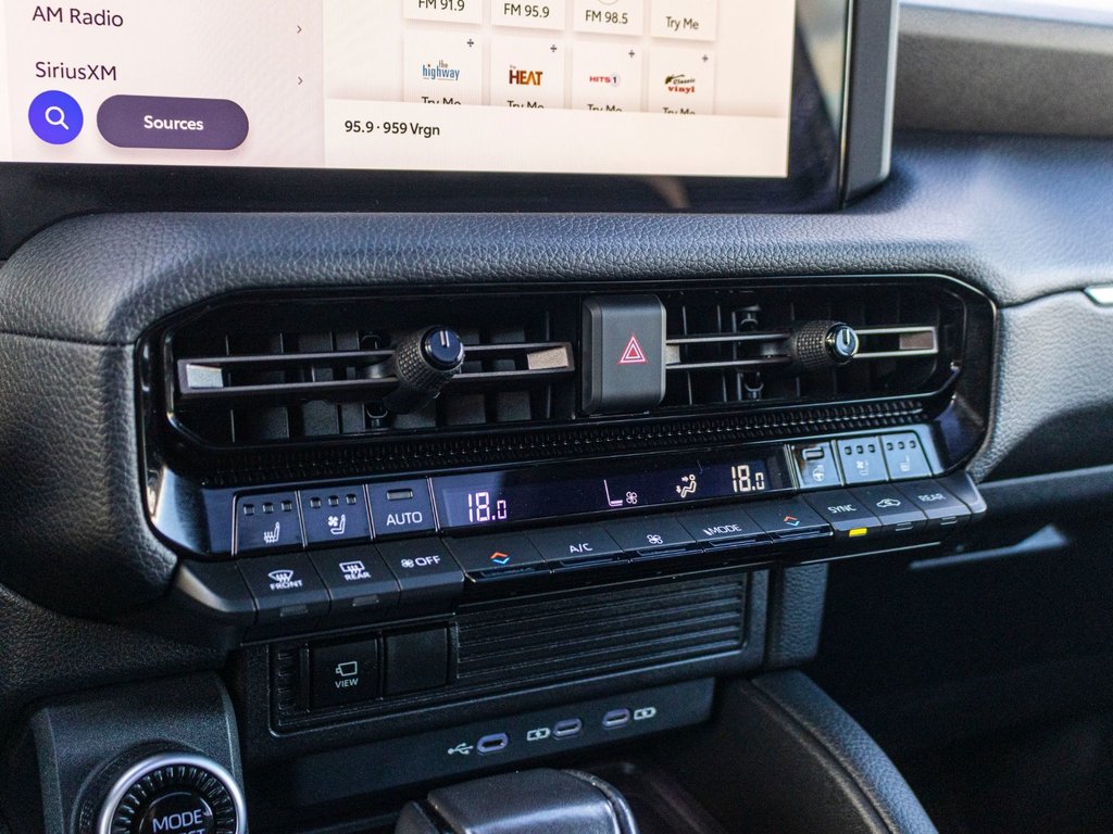 2024 Toyota Land Cruiser FIRST EDITION ** SEULEMENT PRODUIT EN 2024** in Saint-Jérôme, Quebec - 18 - w1024h768px