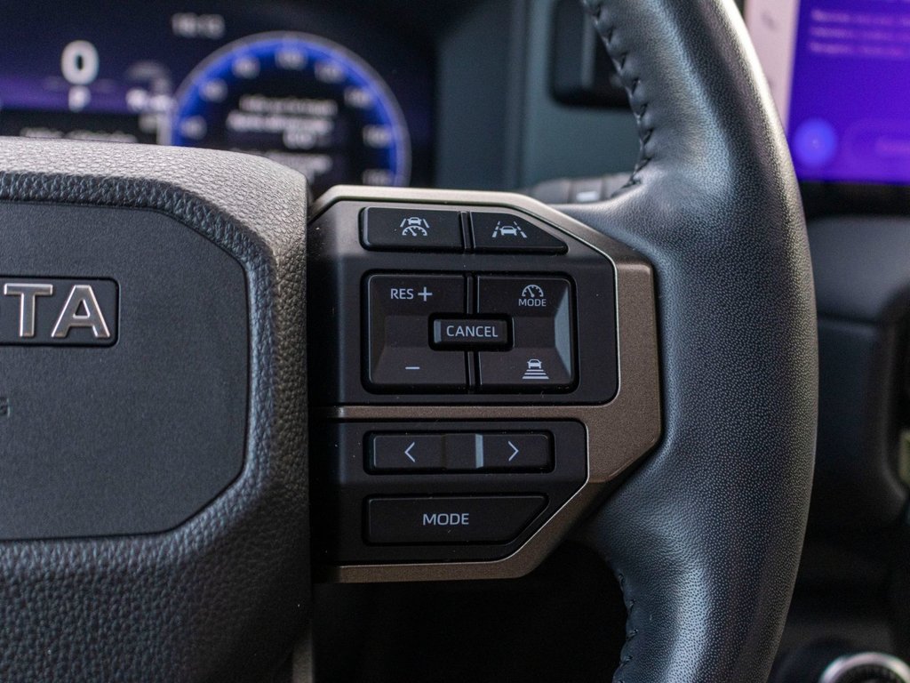 2024 Toyota Land Cruiser FIRST EDITION ** SEULEMENT PRODUIT EN 2024** in Saint-Jérôme, Quebec - 12 - w1024h768px