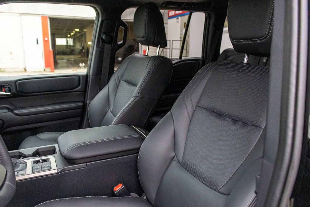 Toyota Land Cruiser Premium 2025 à Charlemagne, Québec - 27 - w1024h768px