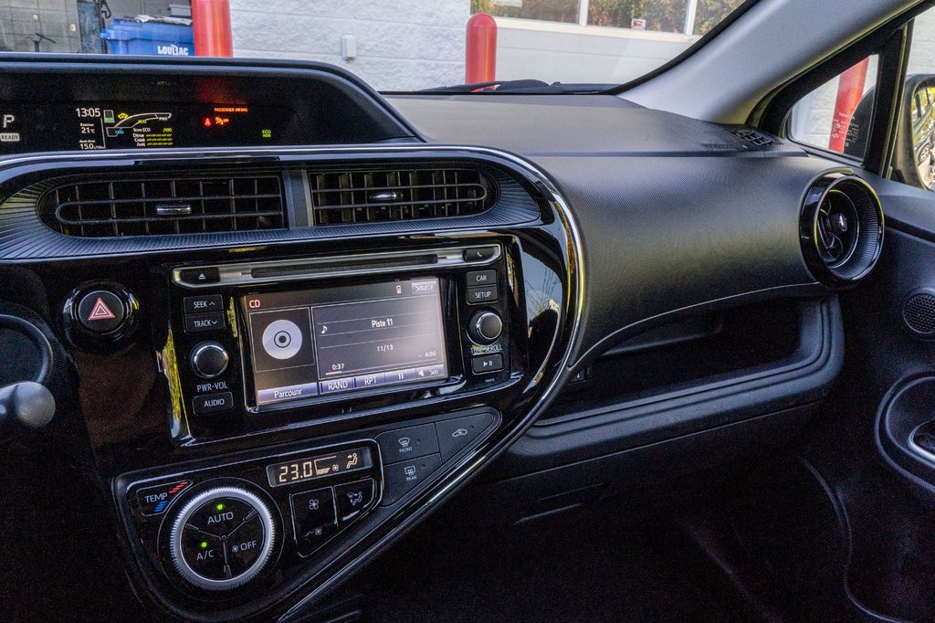 2019 Toyota Prius C AMÉLIORÉ **RARE+JAMAIS ACCIDENTÉ+BLUETOOTH+CAMÉRA* in Charlemagne, Quebec - 12 - w1024h768px