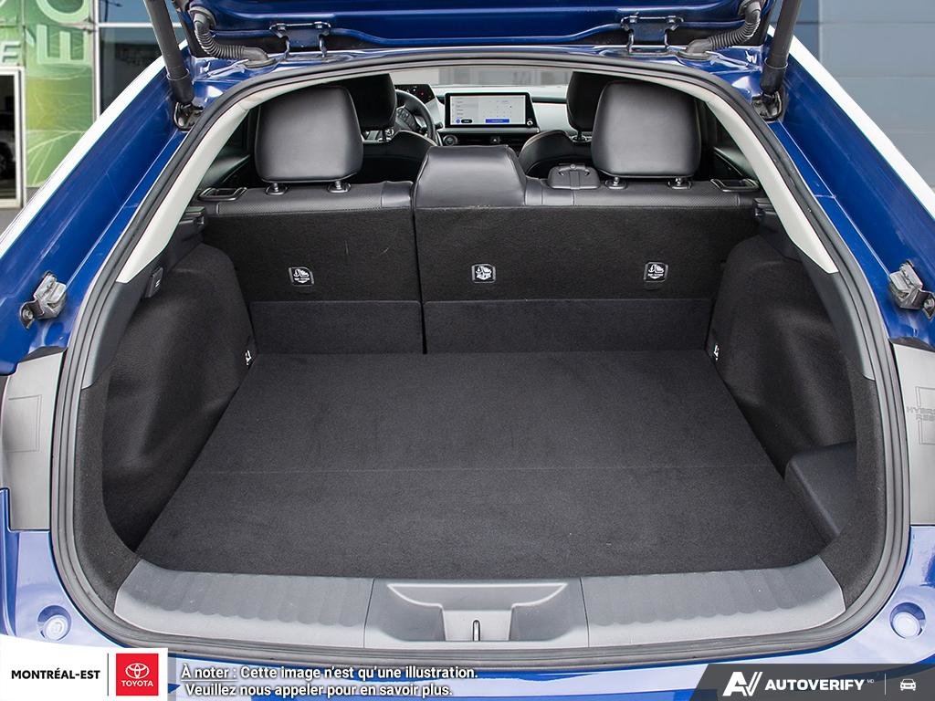 2025 Toyota Prius Plug-in Hybrid XSE in Charlemagne, Quebec - 7 - w1024h768px