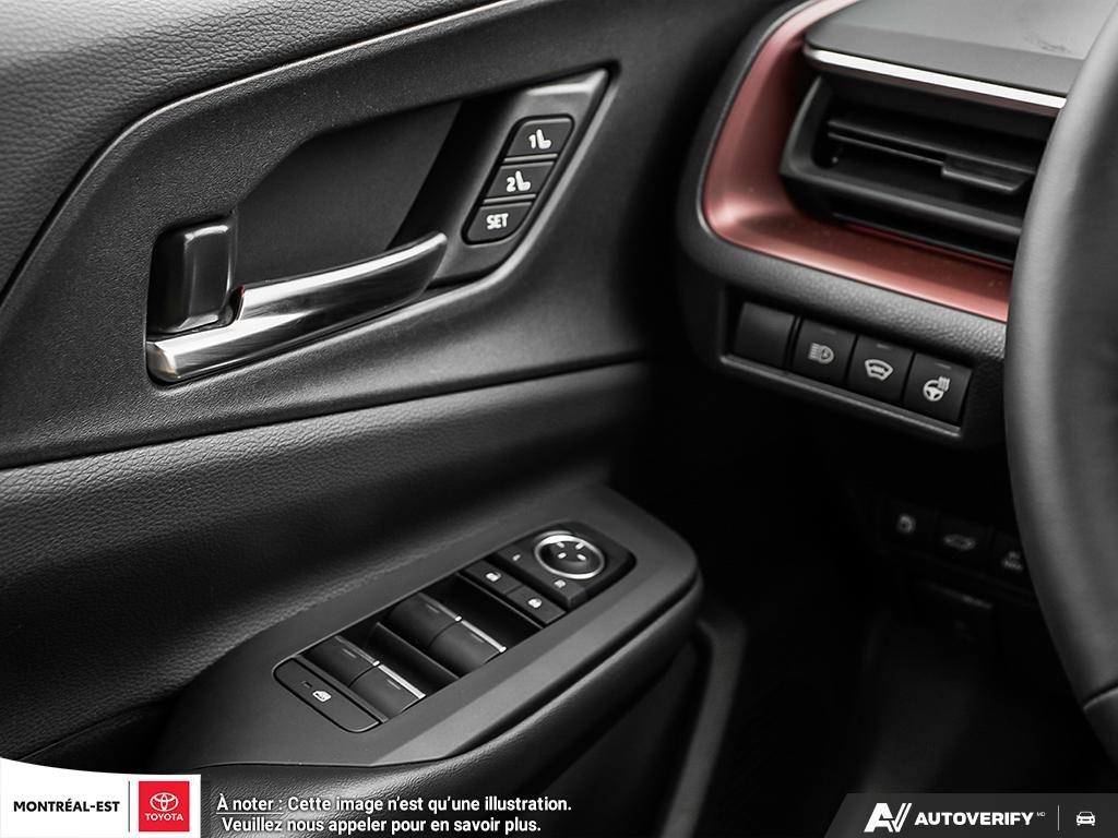 2025 Toyota Prius Plug-in Hybrid XSE PREMIUM in Charlemagne, Quebec - 14 - w1024h768px