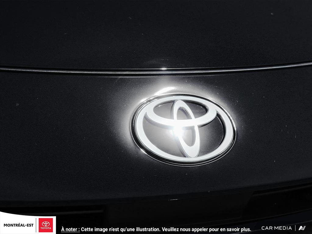 2025 Toyota Prius Plug-in Hybrid SE in Charlemagne, Quebec - 8 - w1024h768px