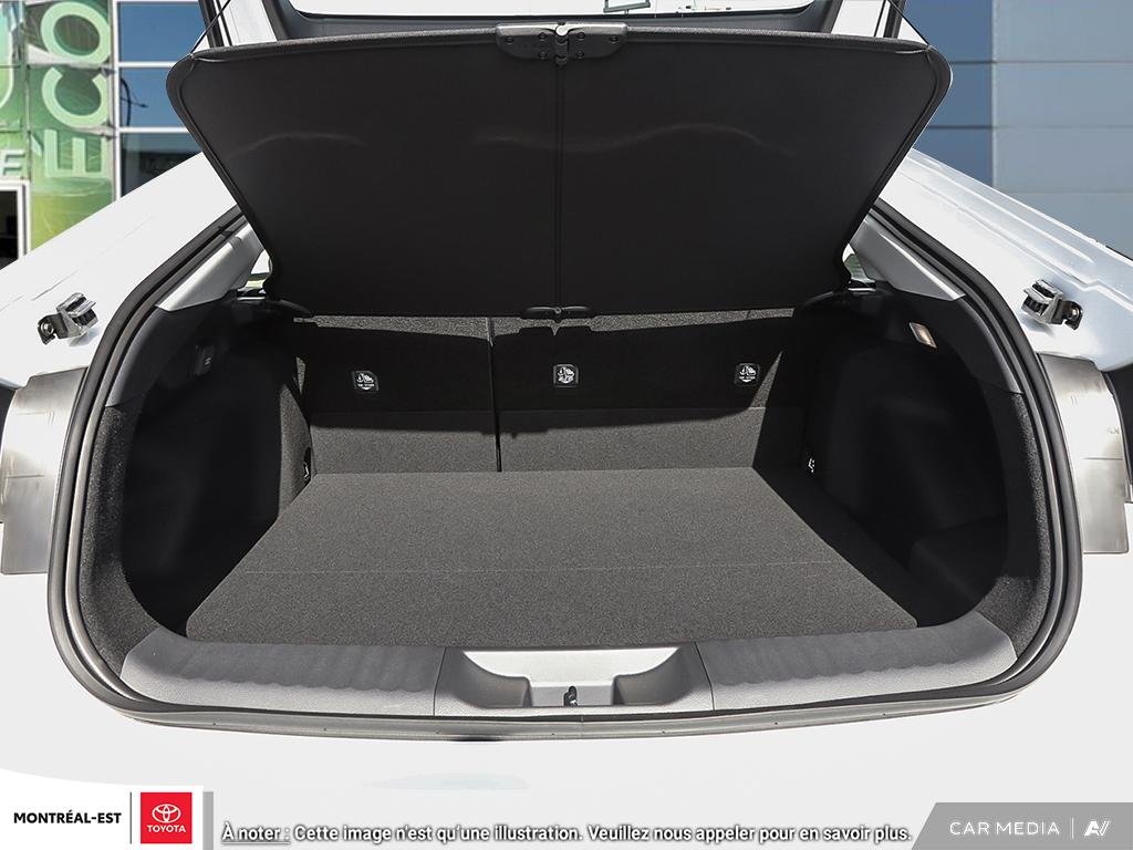 2025 Toyota Prius Plug-in Hybrid SE in Charlemagne, Quebec - 7 - w1024h768px