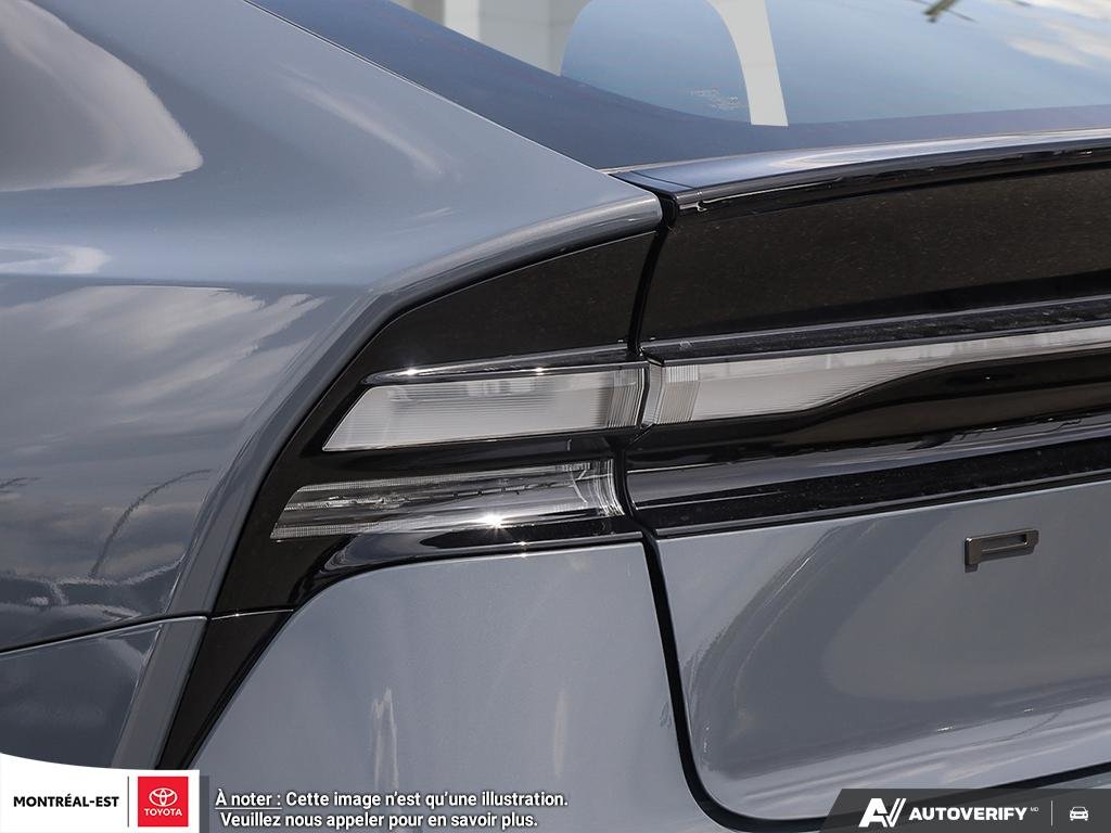 2025 Toyota Prius Plug-in Hybrid XSE PREMIUM in Charlemagne, Quebec - 11 - w1024h768px