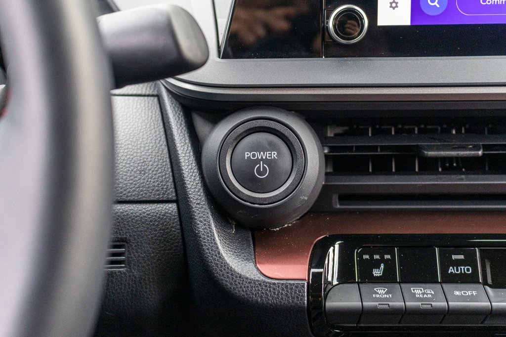 Toyota Prius Plug-In Hybrid SE **HYBRIDE BRANCHABLE**JAMAIS ACCIDENTÉ** 2025 à Charlemagne, Québec - 14 - w1024h768px