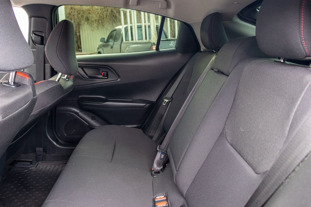 Toyota Prius Plug-In Hybrid SE **HYBRIDE BRANCHABLE**JAMAIS ACCIDENTÉ** 2025 à Charlemagne, Québec - 30 - w1024h768px