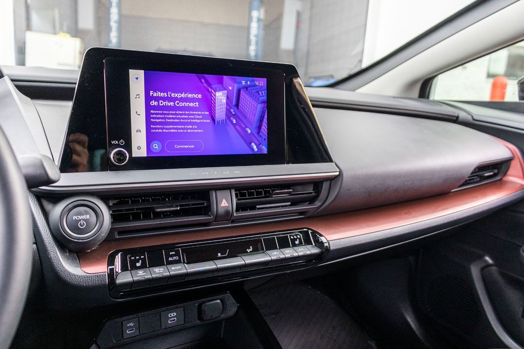 Toyota Prius Plug-In Hybrid SE **HYBRIDE BRANCHABLE**JAMAIS ACCIDENTÉ** 2025 à Charlemagne, Québec - 12 - w1024h768px