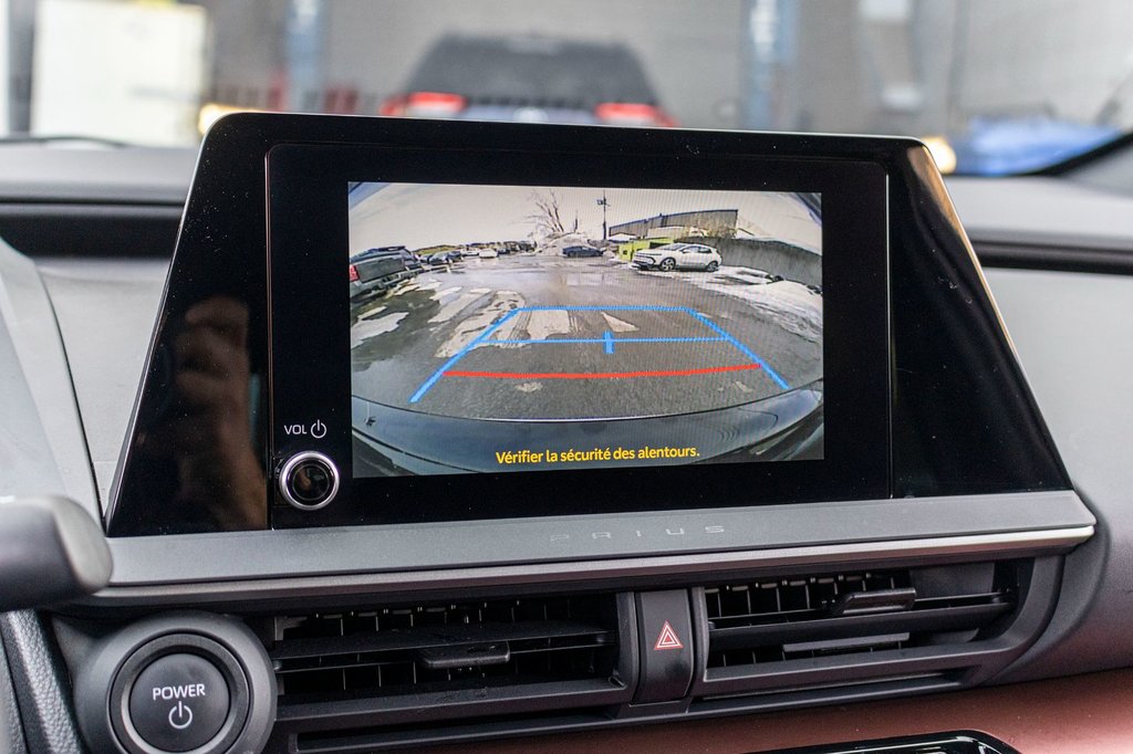 Toyota Prius Plug-In Hybrid SE **HYBRIDE BRANCHABLE**JAMAIS ACCIDENTÉ** 2025 à Charlemagne, Québec - 15 - w1024h768px