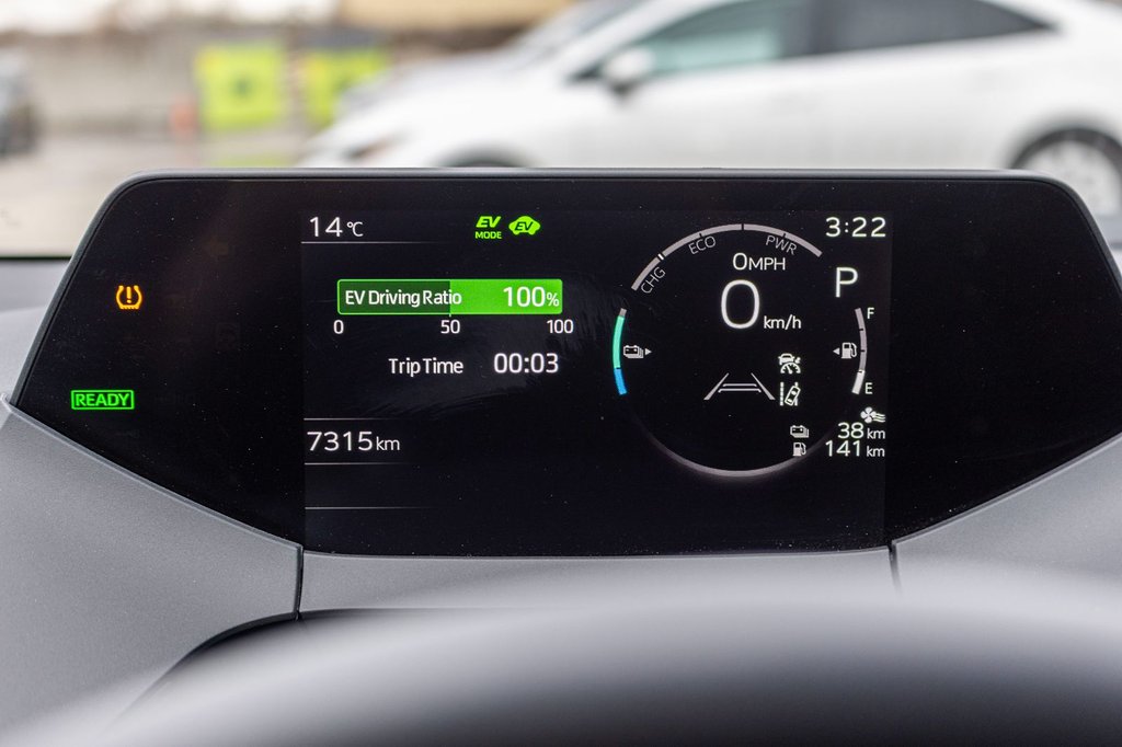 2025 Toyota Prius Plug-In Hybrid XSE in Charlemagne, Quebec - 19 - w1024h768px