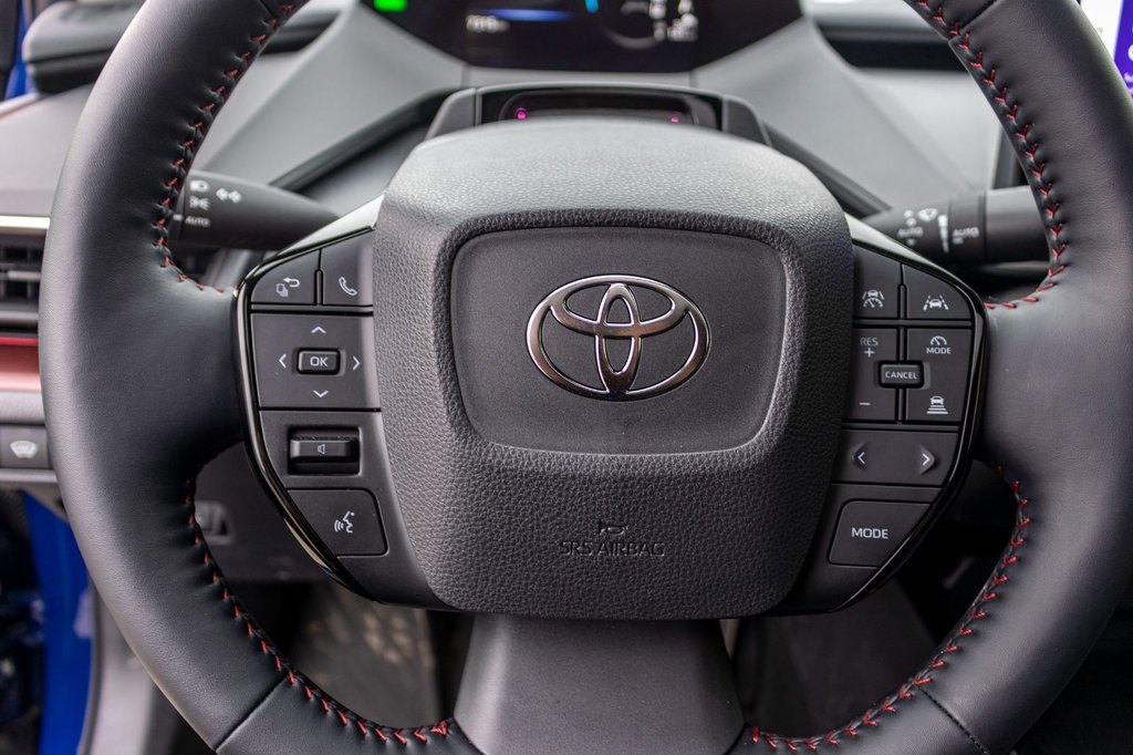 2025 Toyota Prius Plug-In Hybrid XSE in Charlemagne, Quebec - 9 - w1024h768px