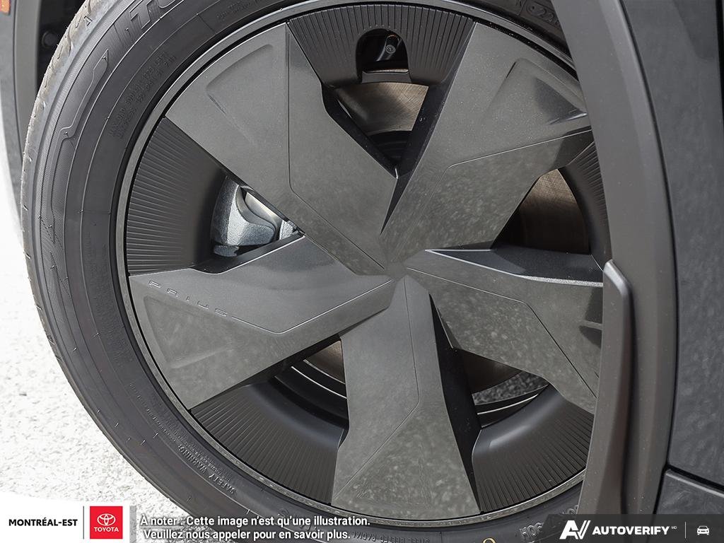 2026 Toyota Prius Plug-in Hybrid SE in Charlemagne, Quebec - 7 - w1024h768px