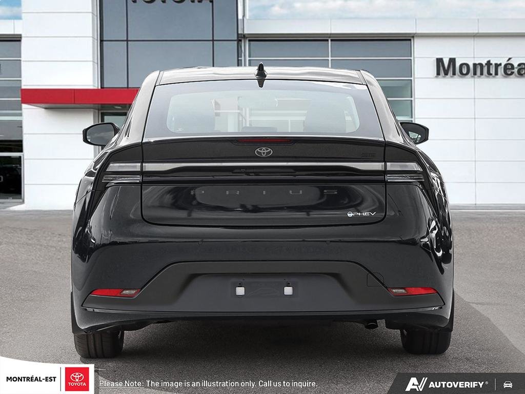 2026 Toyota Prius Plug-in Hybrid SE in Charlemagne, Quebec - 5 - w1024h768px