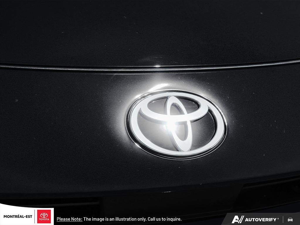 2026 Toyota Prius Plug-in Hybrid SE in Charlemagne, Quebec - 8 - w1024h768px