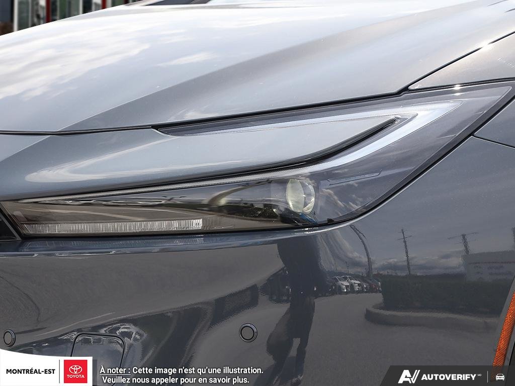 2026 Toyota Prius Plug-in Hybrid SE in Charlemagne, Quebec - 10 - w1024h768px