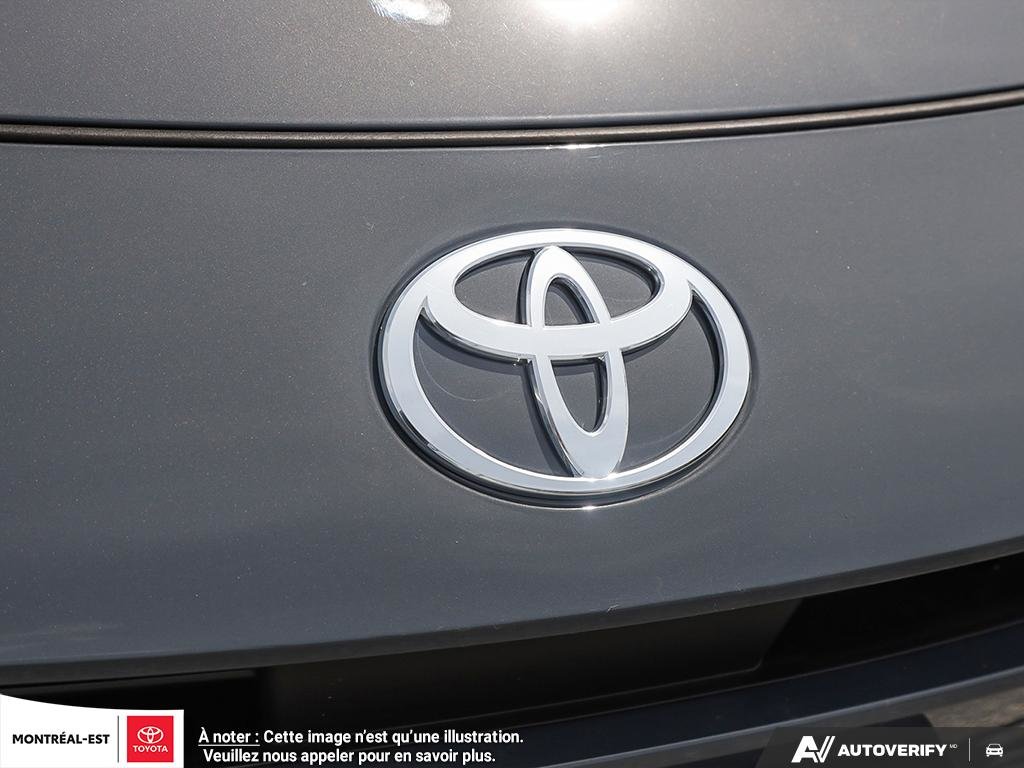 2026 Toyota Prius Plug-in Hybrid SE in Charlemagne, Quebec - 9 - w1024h768px