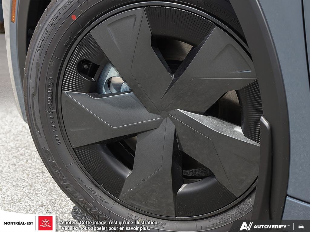 2026 Toyota Prius Plug-in Hybrid SE in Charlemagne, Quebec - 8 - w1024h768px