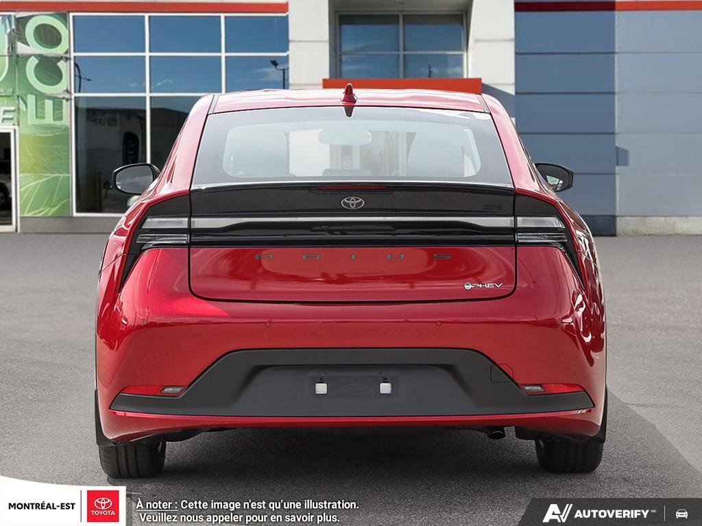 2026 Toyota Prius Plug-in Hybrid SE in Charlemagne, Quebec - 5 - w1024h768px