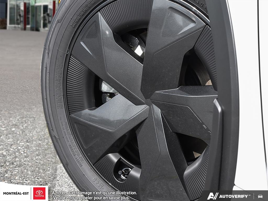 2026 Toyota Prius Plug-in Hybrid SE in Charlemagne, Quebec - 8 - w1024h768px