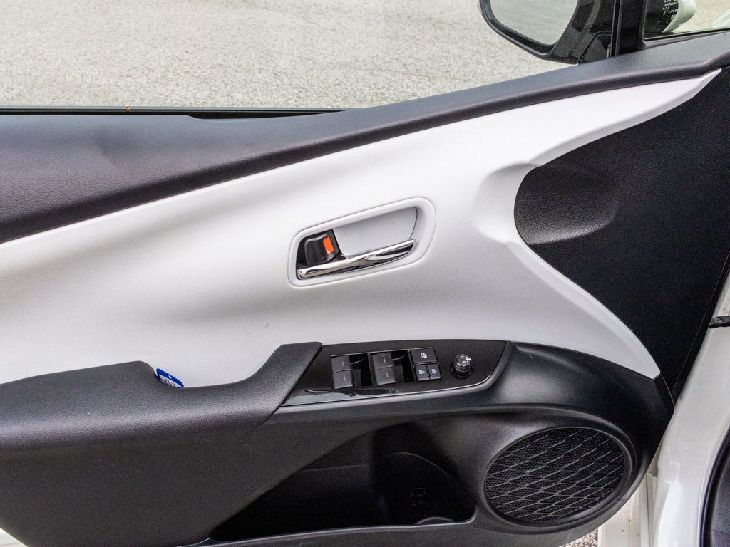 Toyota Prius Prime Upgrade 2020 à Charlemagne, Québec - 26 - w1024h768px