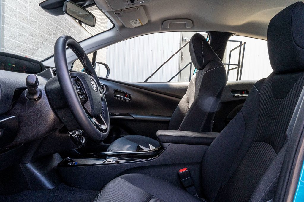 2021 Toyota PRIUS PRIME **HYBRIDE BRANCHABLE**JAMAIS ACCIDENTÉ** in Charlemagne, Quebec - 20 - w1024h768px