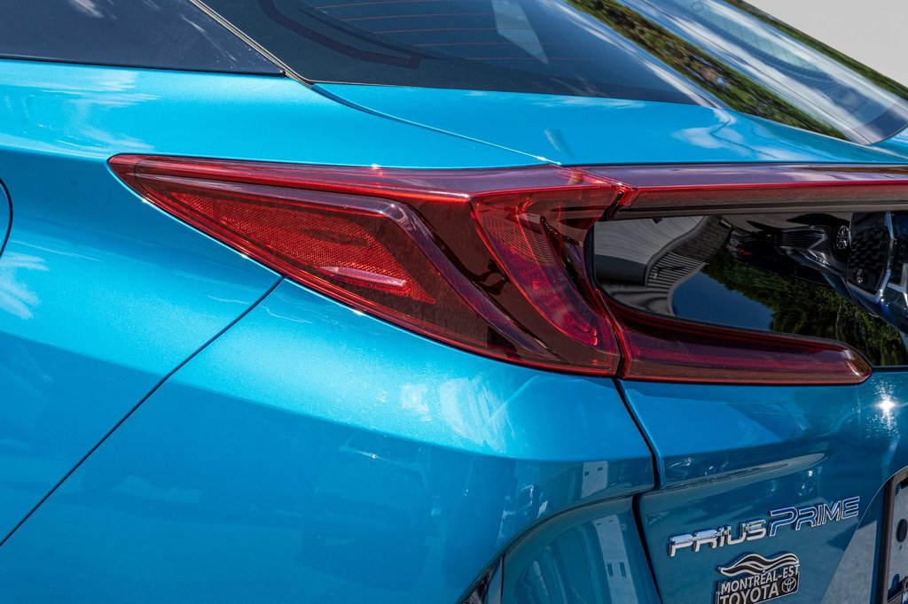 2021 Toyota PRIUS PRIME **HYBRIDE BRANCHABLE**JAMAIS ACCIDENTÉ** in Charlemagne, Quebec - 28 - w1024h768px