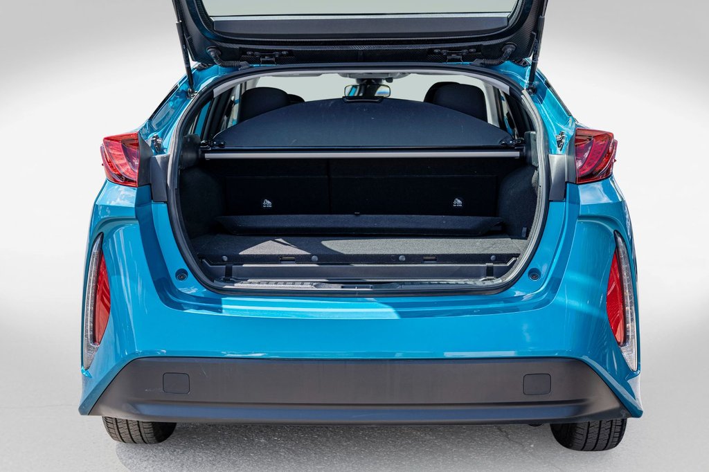 2021 Toyota PRIUS PRIME **HYBRIDE BRANCHABLE**JAMAIS ACCIDENTÉ** in Charlemagne, Quebec - 24 - w1024h768px