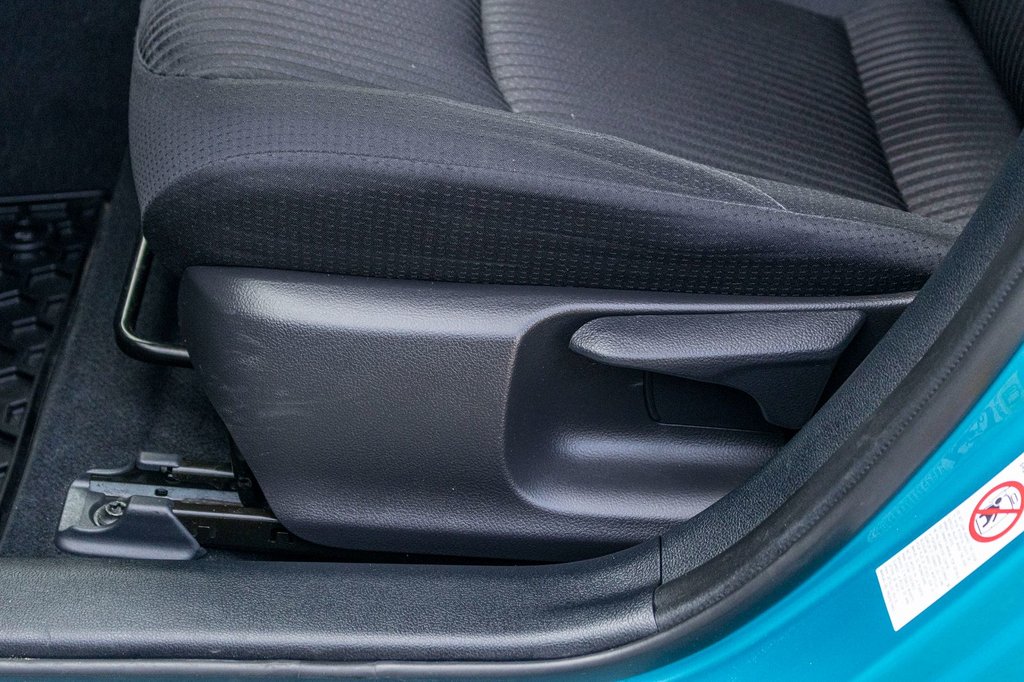 2021 Toyota PRIUS PRIME **HYBRIDE BRANCHABLE**JAMAIS ACCIDENTÉ** in Charlemagne, Quebec - 23 - w1024h768px