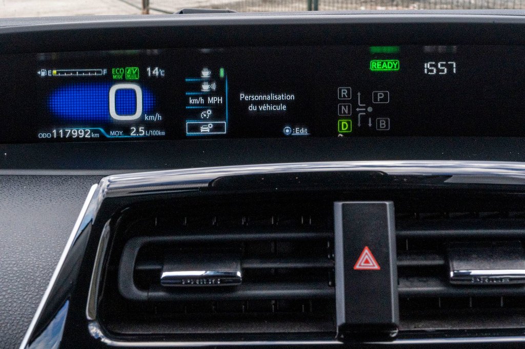 2021 Toyota Prius Prime **HYBRIDE BRANCHABLE**JAMAIS ACCIDENTÉ** in Charlemagne, Quebec - 14 - w1024h768px