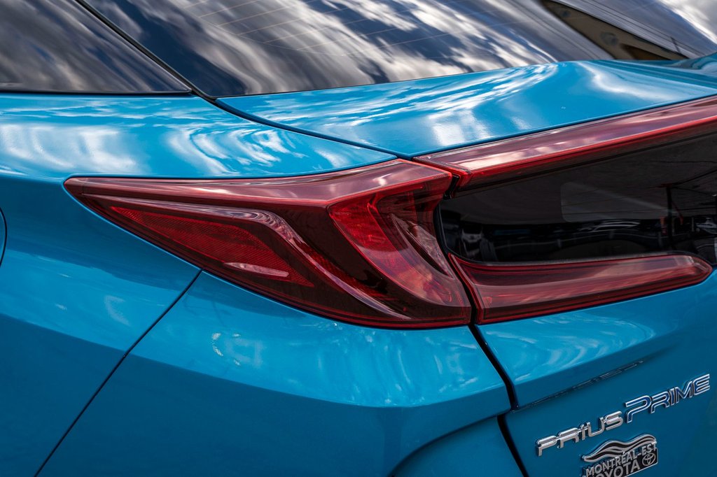 2021 Toyota Prius Prime **HYBRIDE BRANCHABLE**JAMAIS ACCIDENTÉ** in Charlemagne, Quebec - 25 - w1024h768px