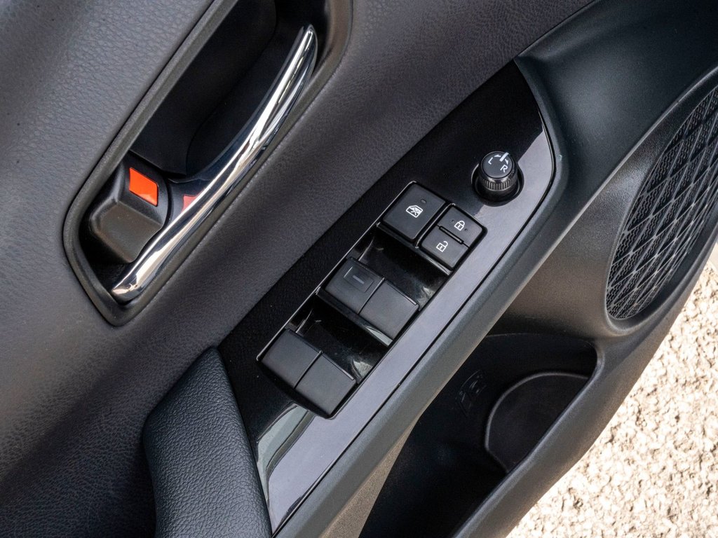 2021 Toyota Prius Prime in Saint-Jérôme, Quebec - 18 - w1024h768px