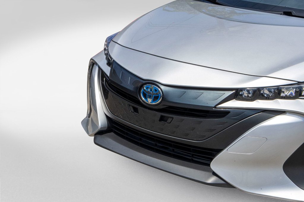 2022 Toyota PRIUS PRIME **HYBRIDE BRANCHABLE**JAMAIS ACCIDENTÉ** in Charlemagne, Quebec - 32 - w1024h768px
