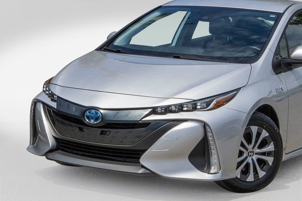 2022 Toyota PRIUS PRIME **HYBRIDE BRANCHABLE**JAMAIS ACCIDENTÉ** in Charlemagne, Quebec - 31 - w1024h768px