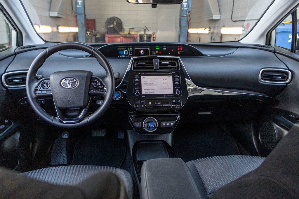 2022 Toyota PRIUS PRIME **HYBRIDE BRANCHABLE**JAMAIS ACCIDENTÉ** in Charlemagne, Quebec - 22 - w1024h768px