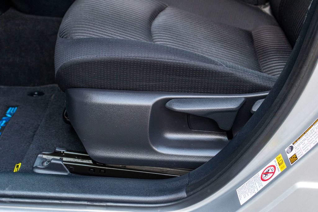 2022 Toyota PRIUS PRIME **HYBRIDE BRANCHABLE**JAMAIS ACCIDENTÉ** in Charlemagne, Quebec - 24 - w1024h768px