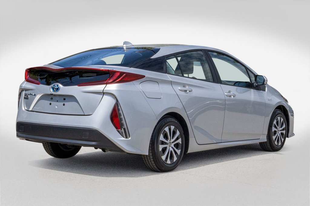 2022 Toyota PRIUS PRIME **HYBRIDE BRANCHABLE**JAMAIS ACCIDENTÉ** in Charlemagne, Quebec - 5 - w1024h768px