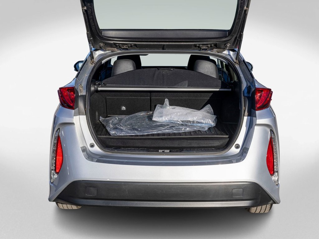 2022 Toyota Prius Prime AMÉLIORÉ **HYBRIDE BRANCHABLE**JAMAIS ACCIDENTÉ** in Saint-Jérôme, Quebec - 32 - w1024h768px