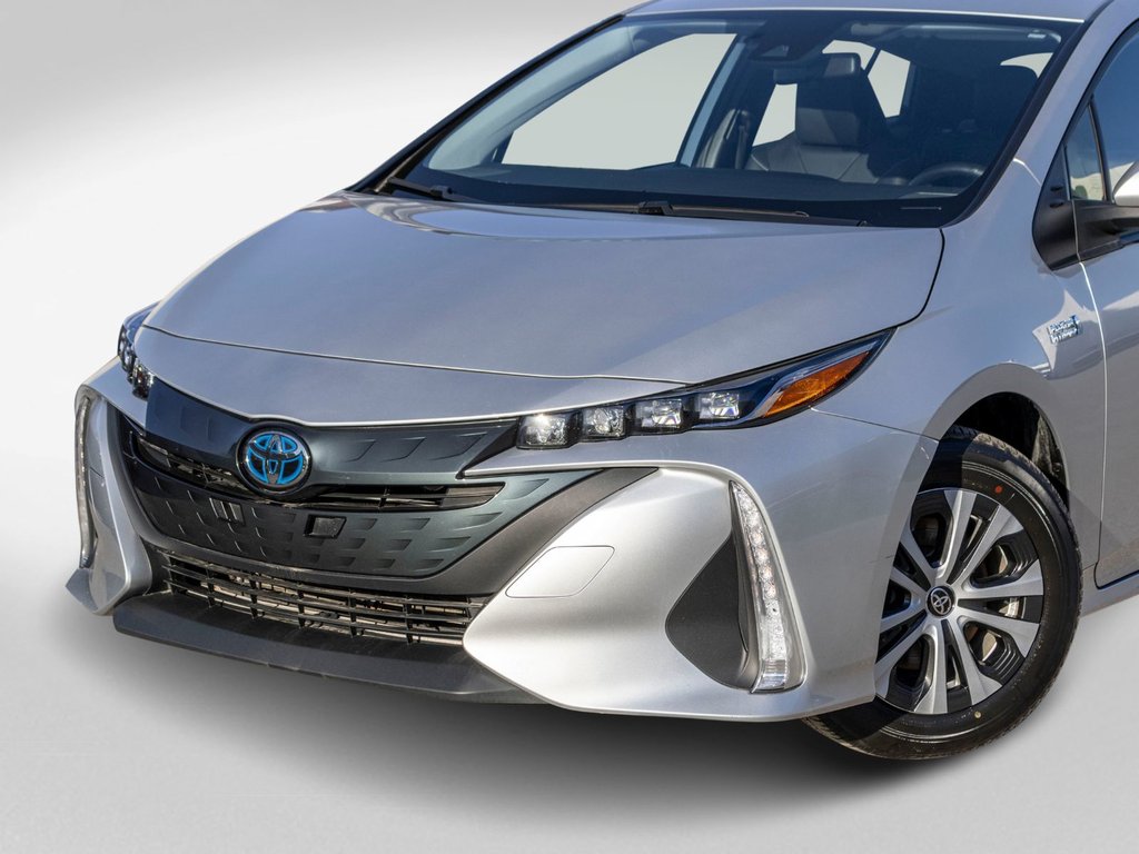 2022 Toyota Prius Prime AMÉLIORÉ **HYBRIDE BRANCHABLE**JAMAIS ACCIDENTÉ** in Saint-Jérôme, Quebec - 35 - w1024h768px
