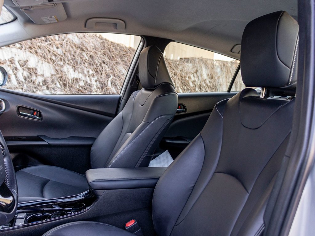 2022 Toyota Prius Prime AMÉLIORÉ **HYBRIDE BRANCHABLE**JAMAIS ACCIDENTÉ** in Saint-Jérôme, Quebec - 27 - w1024h768px