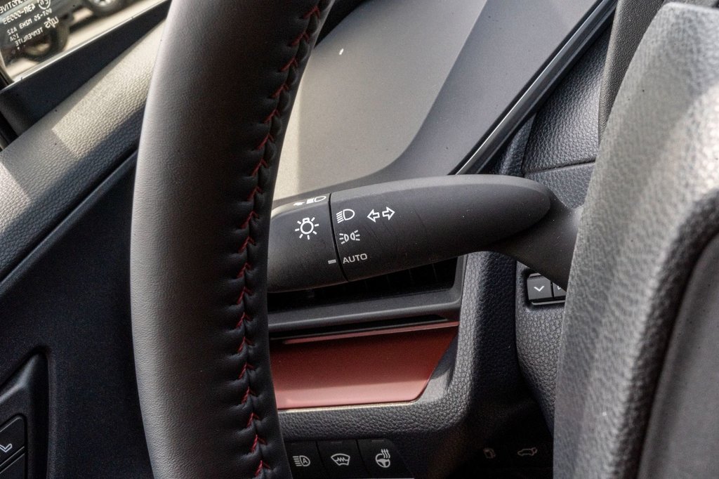 2024 Toyota PRIUS PRIME XSE PREMIUM **HYBRIDE BRANCHABLE*JAMAIS ACCIDENTÉ* in Charlemagne, Quebec - 17 - w1024h768px