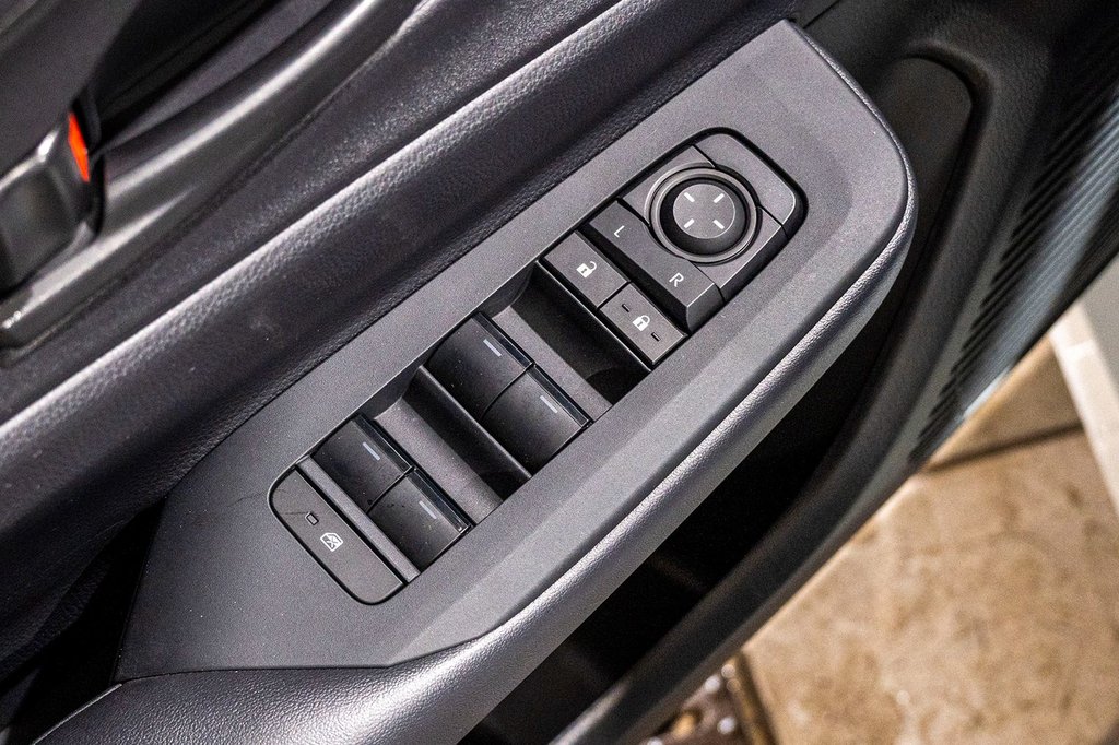 2024 Toyota Prius Prime SE **HYBRIDE BRANCHABLE**JAMAIS ACCIDENTÉ** in Charlemagne, Quebec - 19 - w1024h768px