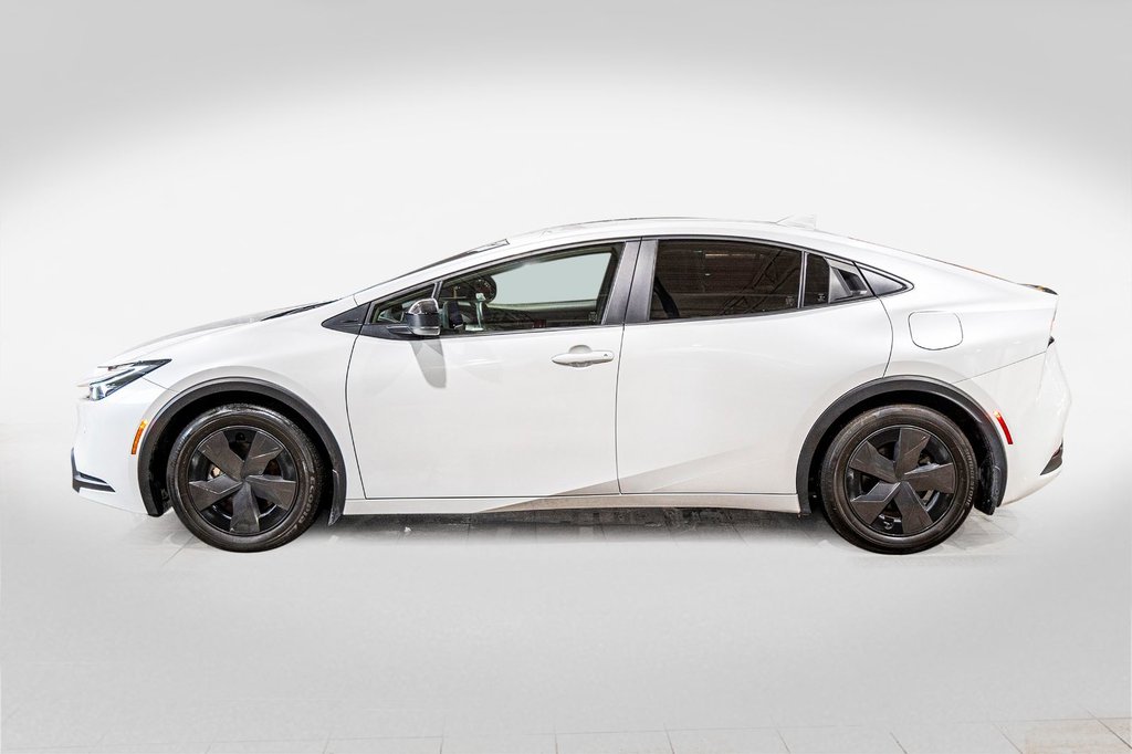 2024 Toyota Prius Prime SE **HYBRIDE BRANCHABLE**JAMAIS ACCIDENTÉ** in Charlemagne, Quebec - 3 - w1024h768px