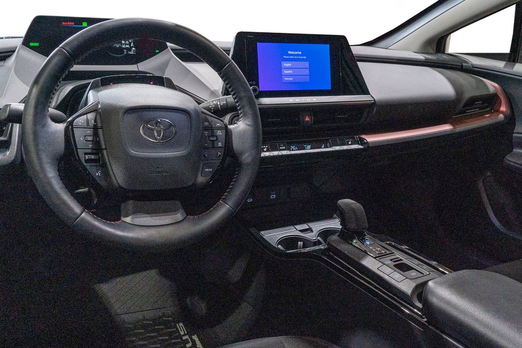 2024 Toyota Prius Prime SE **HYBRIDE BRANCHABLE**JAMAIS ACCIDENTÉ** in Charlemagne, Quebec - 6 - w1024h768px