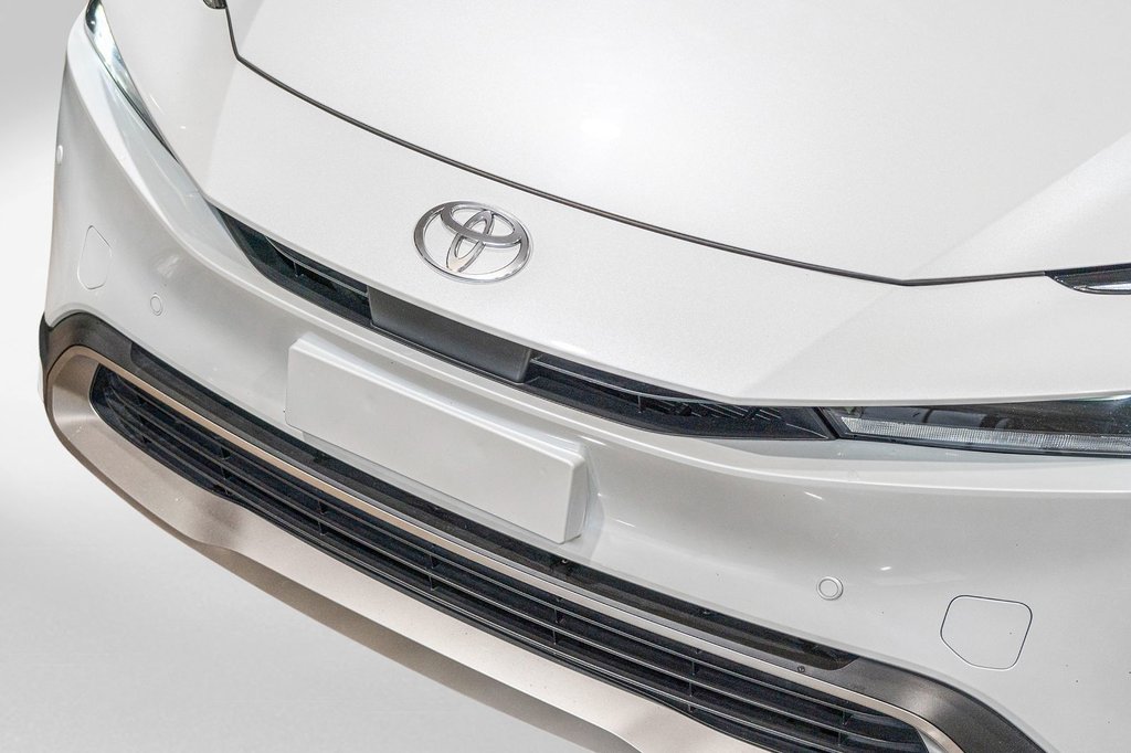 2024 Toyota Prius Prime SE **HYBRIDE BRANCHABLE**JAMAIS ACCIDENTÉ** in Charlemagne, Quebec - 25 - w1024h768px